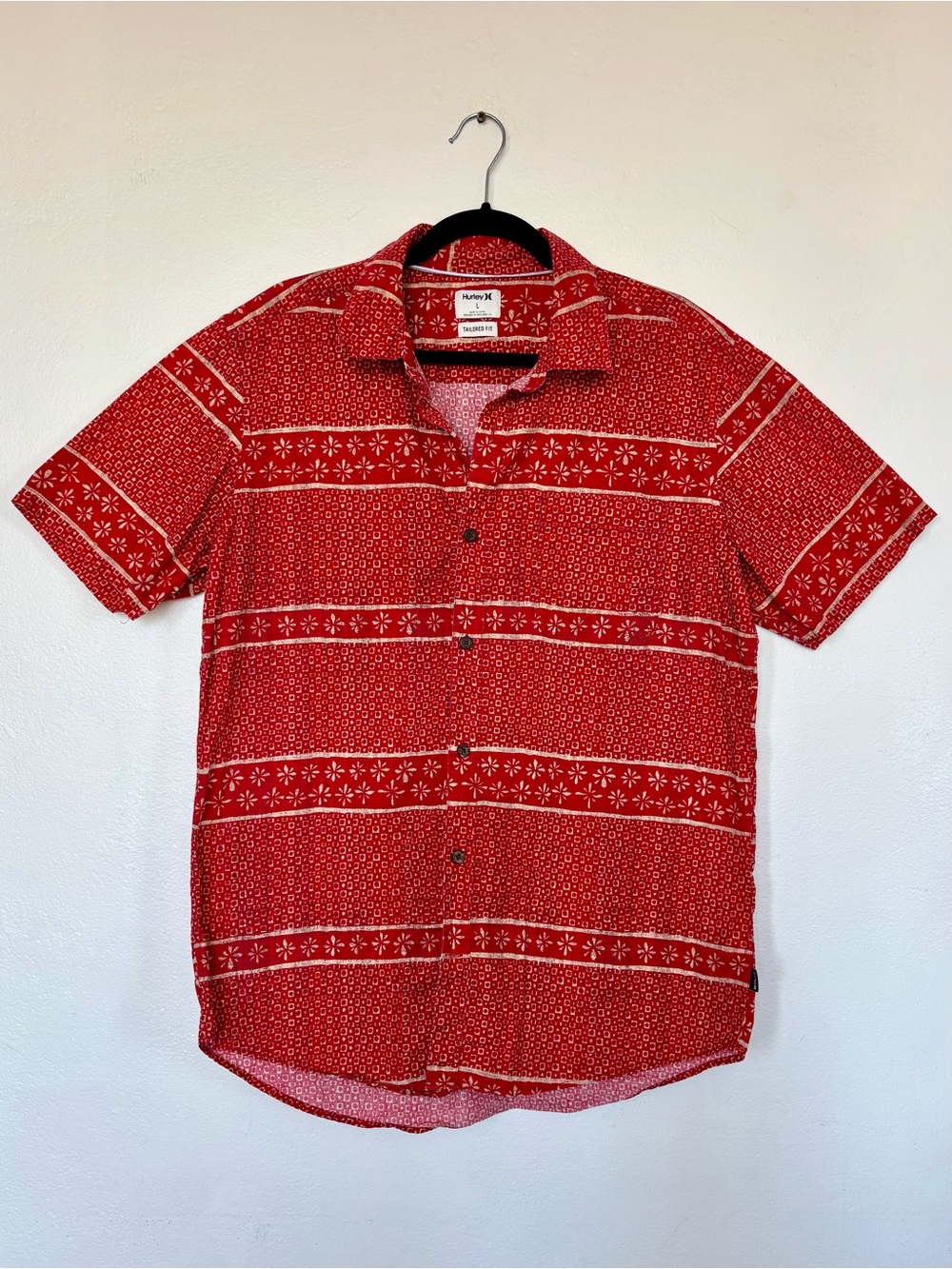 Hurley Tailored Fit Red Short-Sleeve Patterned Button-Up Shirt Cotton